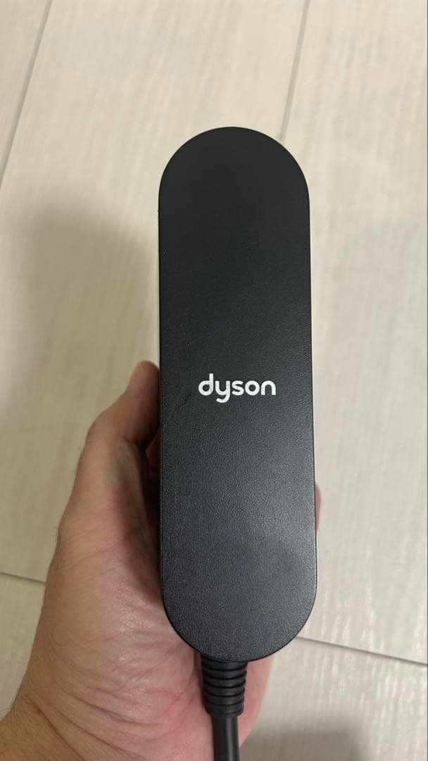 ダイソン　ヘアドライヤー　HD17