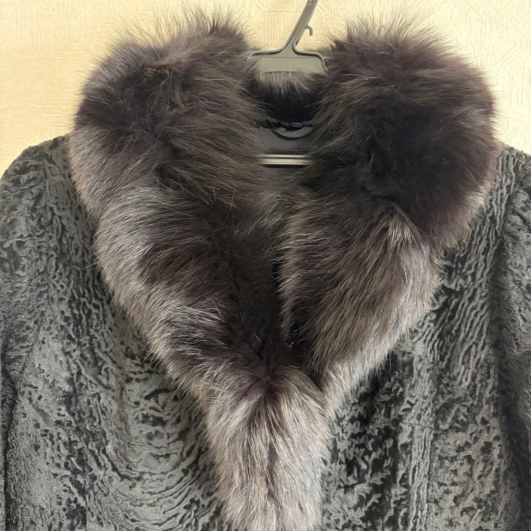 スワカラ　カラクルラム　アストラカン　フォックスファー襟　袖口ミンクロングコート