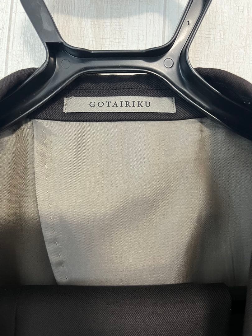 【新品未使用】70%以上引き！GOTAIRIKU ダークブラウンスーツ
