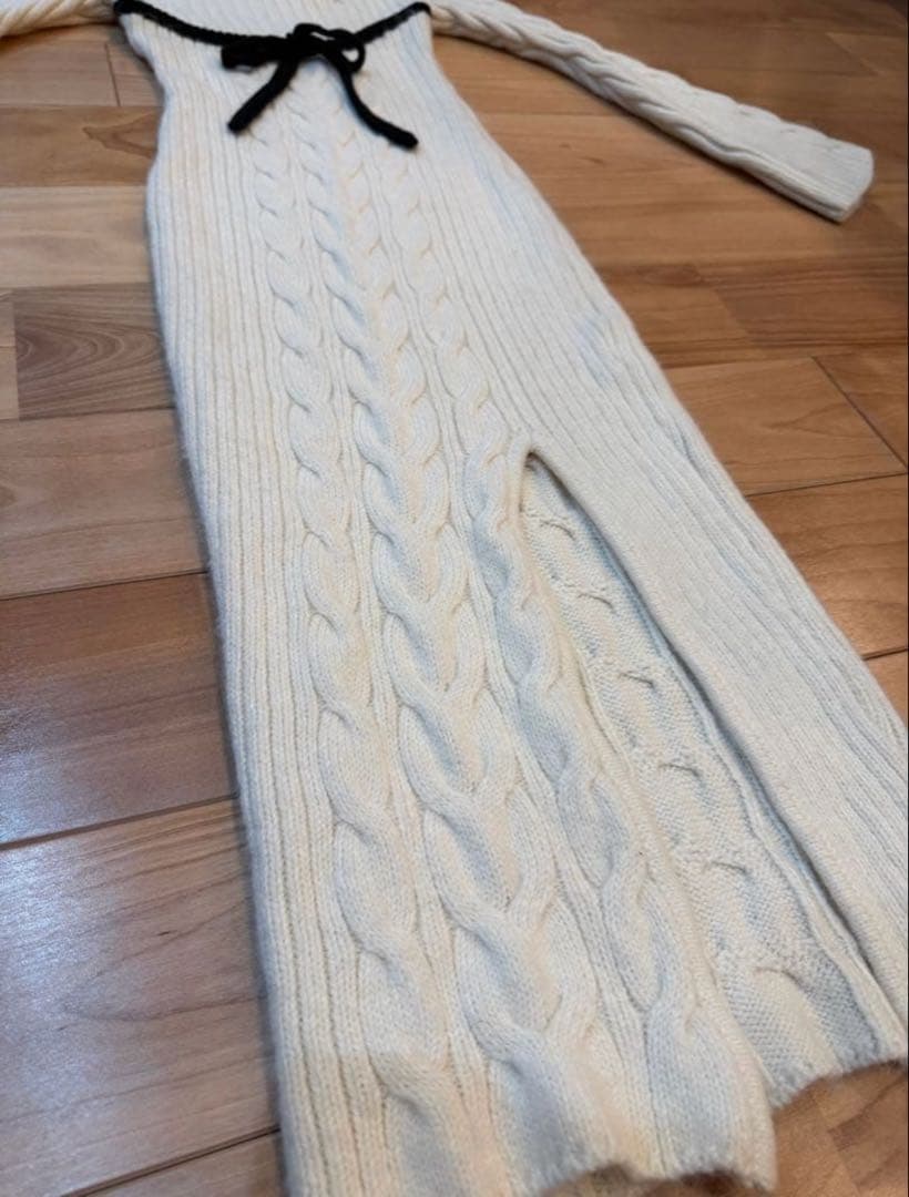 アンドマリー　大人気完売ニットワンピース　ホワイト