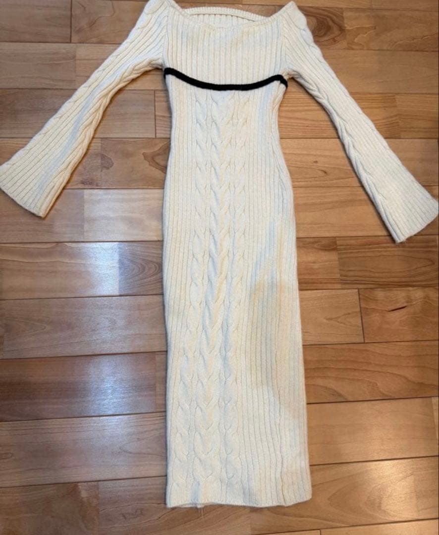 アンドマリー　大人気完売ニットワンピース　ホワイト