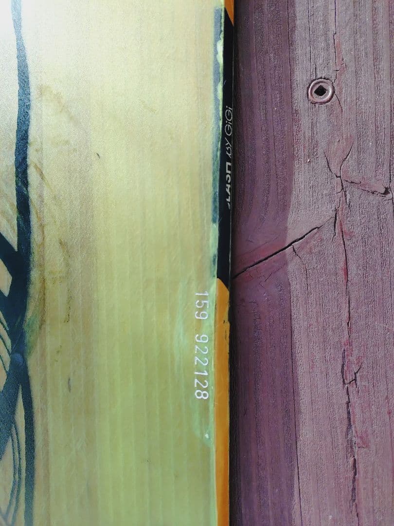 スラッシュ　キギラフ　パウダーボード　スノーボード　板