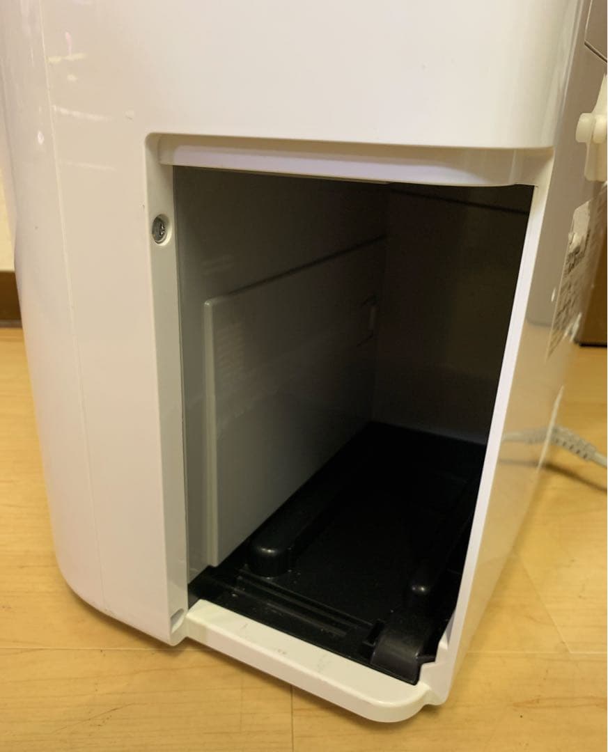 maivanbach2303　三菱電機　衣類乾燥除湿機 MJ-M100PX