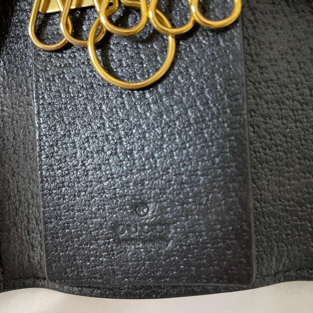 GUCCI 蜂モチーフ キーケース