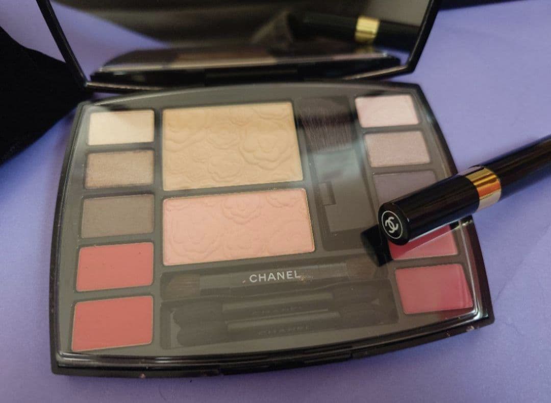 トライアルセット・サンプル CHANEL TRAVEL MAKEUP PALETTE
