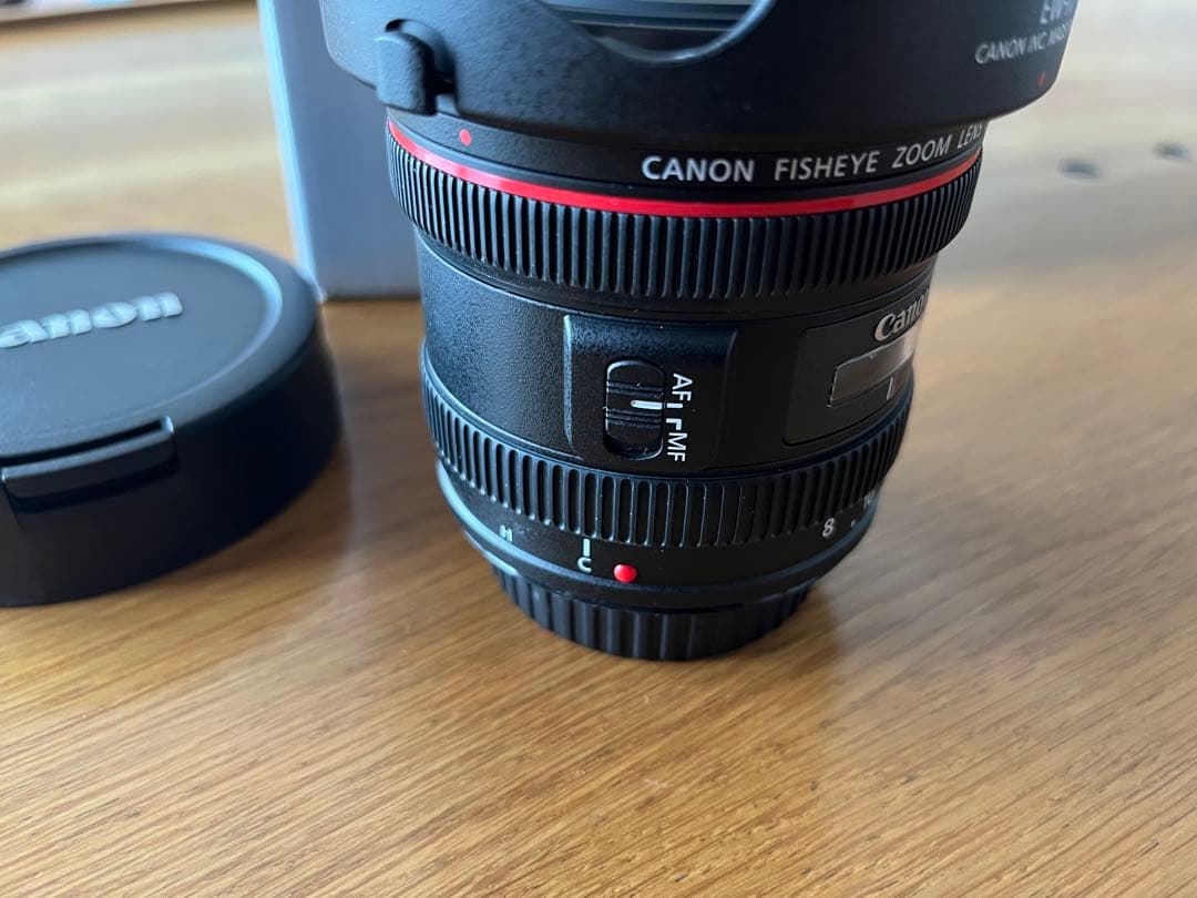 Canon EF 8-15mm f/4L Fisheye USM ズームレンズ