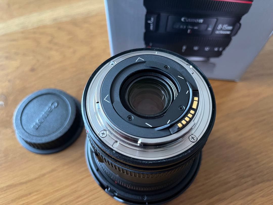 Canon EF 8-15mm f/4L Fisheye USM ズームレンズ