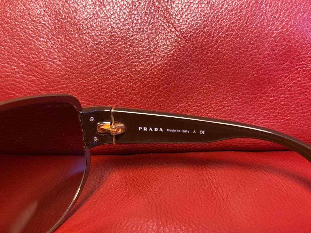 PRADA サングラス シールド スモーク イタリア製 ケース付 美品