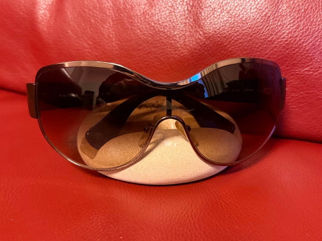 PRADA サングラス シールド スモーク イタリア製 ケース付 美品