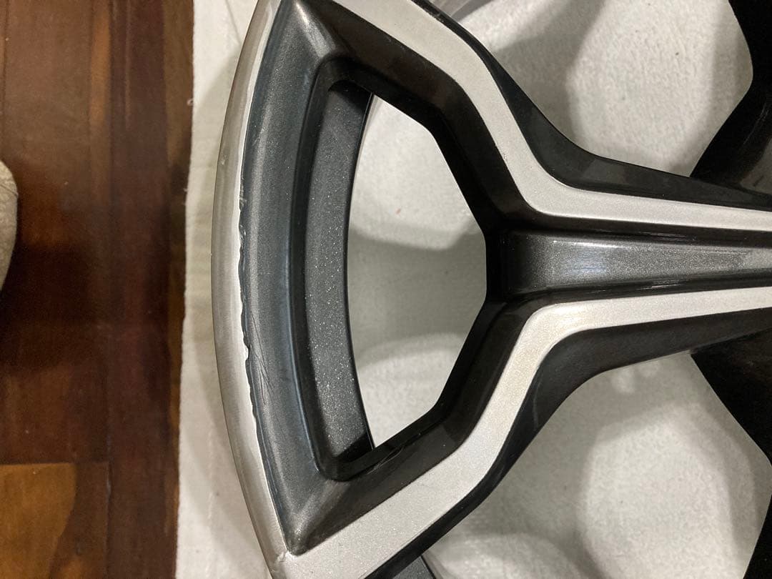 BMW19インチ アルミホイール Mロゴ付きx2f39