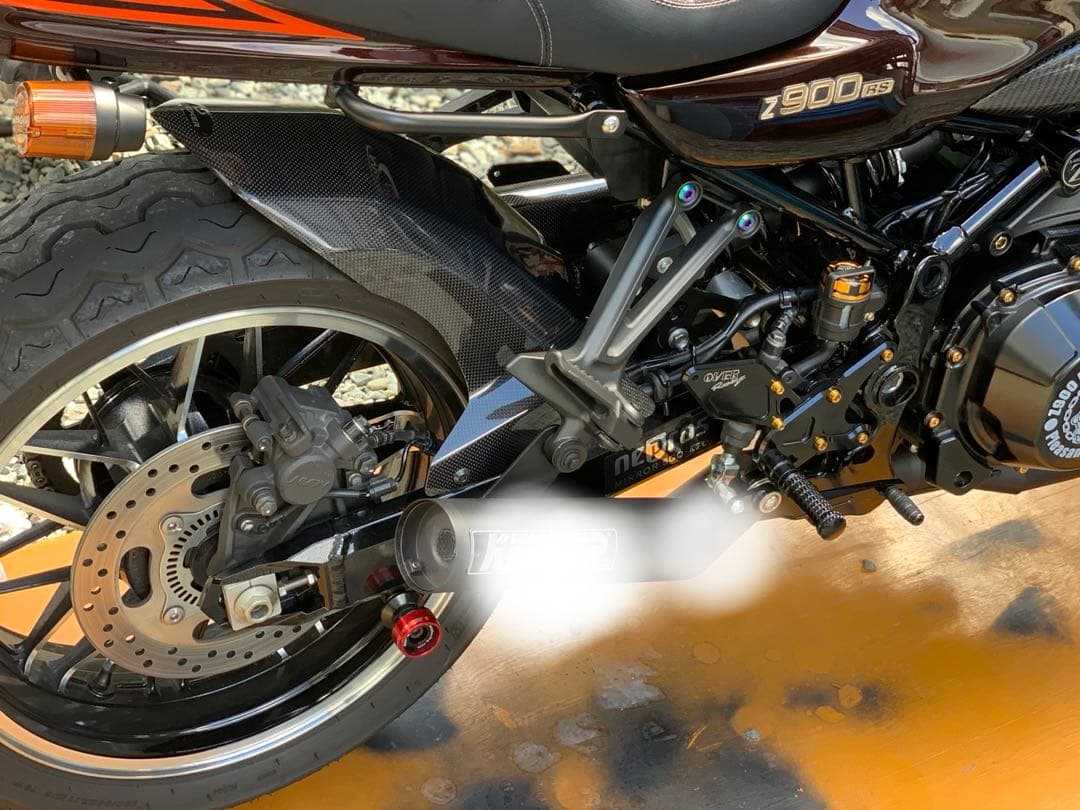 Z900RS STRIKER製 カーボンファイバー リアインナーフェンダー