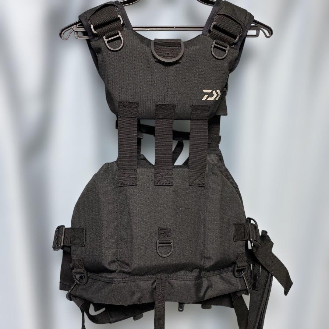 Daiwa DF-4023（タクティカルロックショアベスト）
