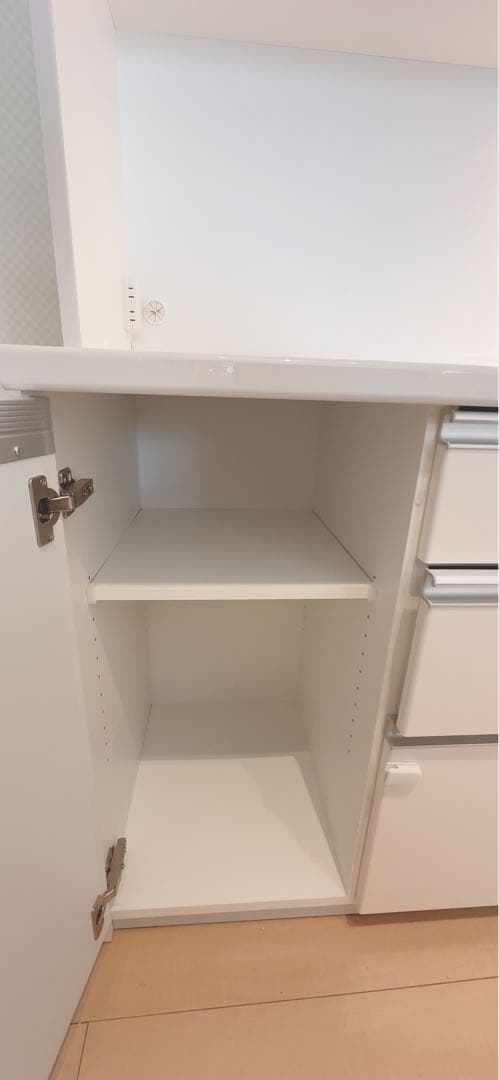 ニトリ　食器棚 LEDライト付き【栃木県　直接引き取りでお願いします】