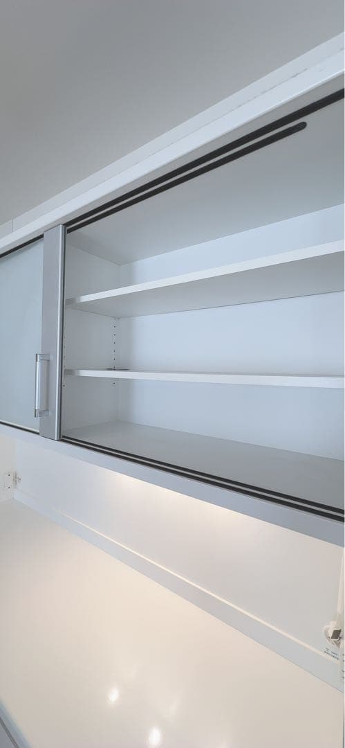 ニトリ　食器棚 LEDライト付き【栃木県　直接引き取りでお願いします】