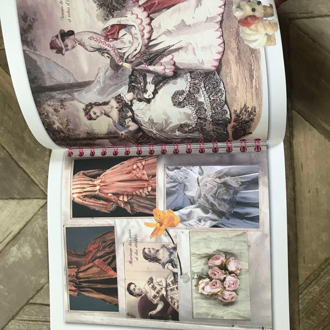 フランス　パリJe colorie 塗り絵 ベルサイユ宮殿　ドレス