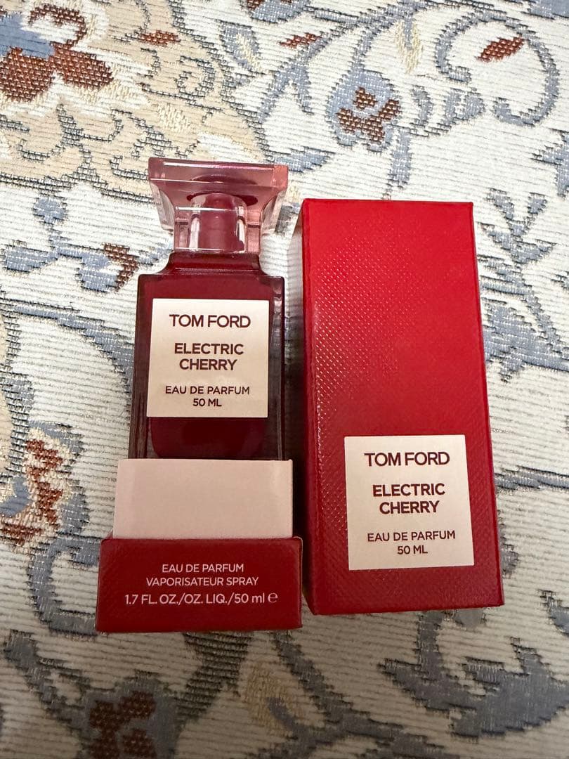 トムフォード エレクトリックチェリー 50ml 美品　正規品