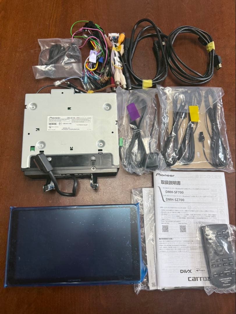 カーナビ Pioneer DMH-SF700