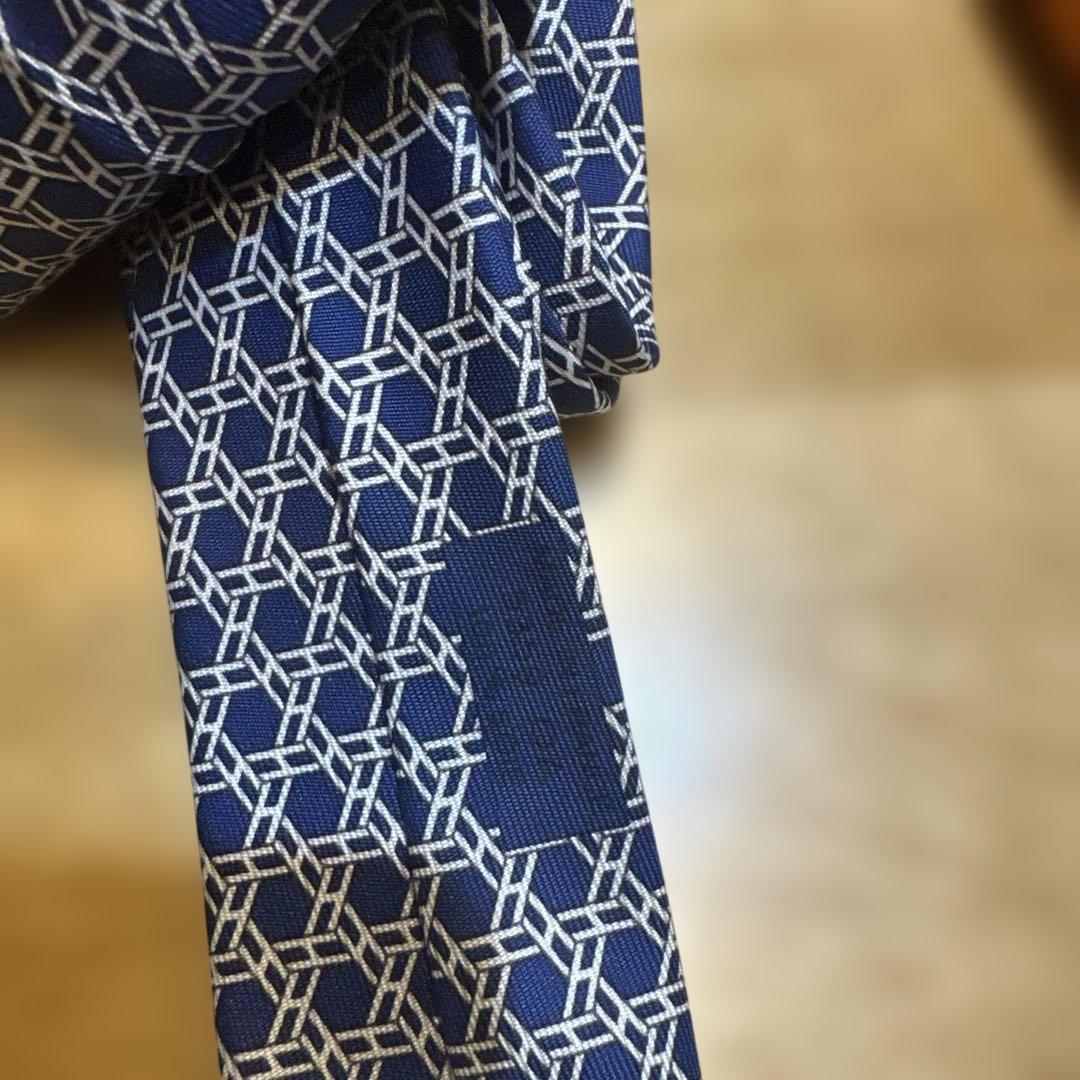 【値下】HERMES ネクタイ ネイビー 幾何学模様