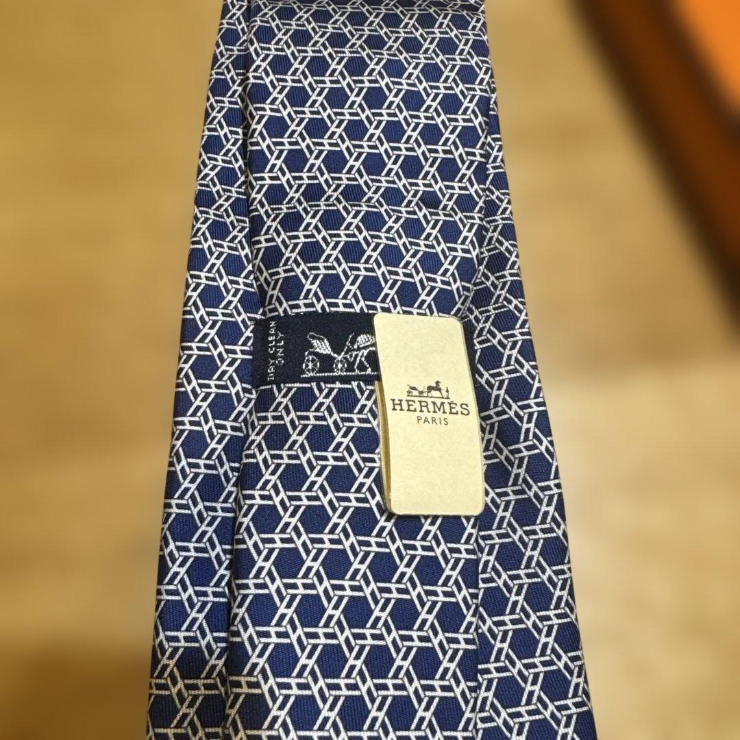 【値下】HERMES ネクタイ ネイビー 幾何学模様