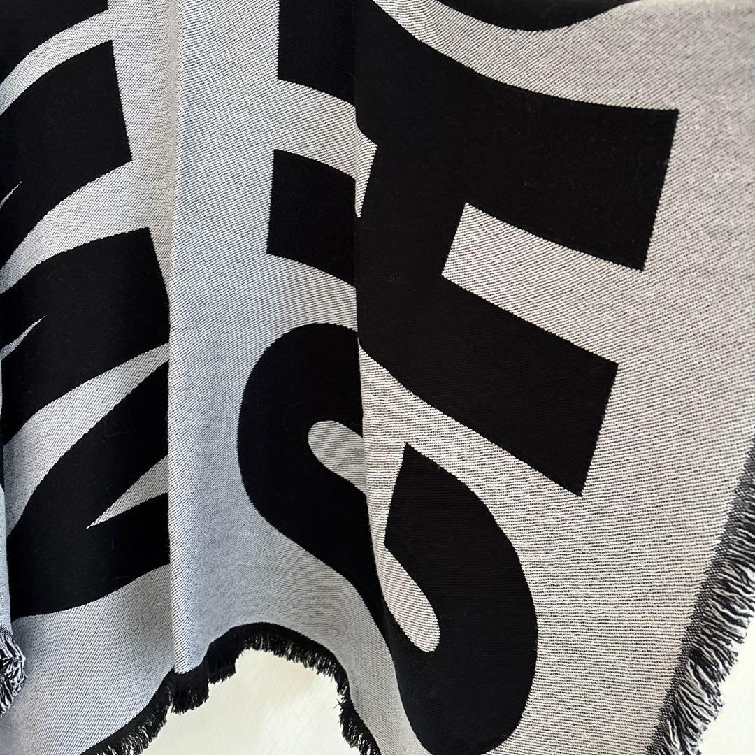 未使用　ジミーチュウ　ストール　ポンチョ