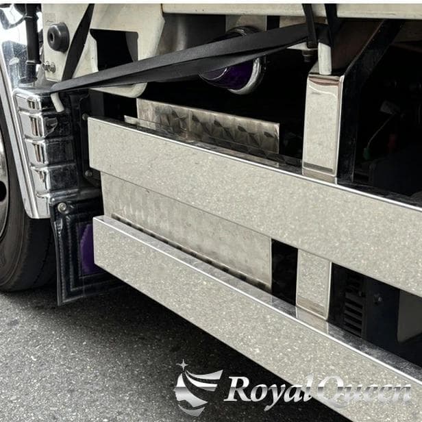 0619 ブルーテックキャンター バッテリートップカバー ウロコ柄