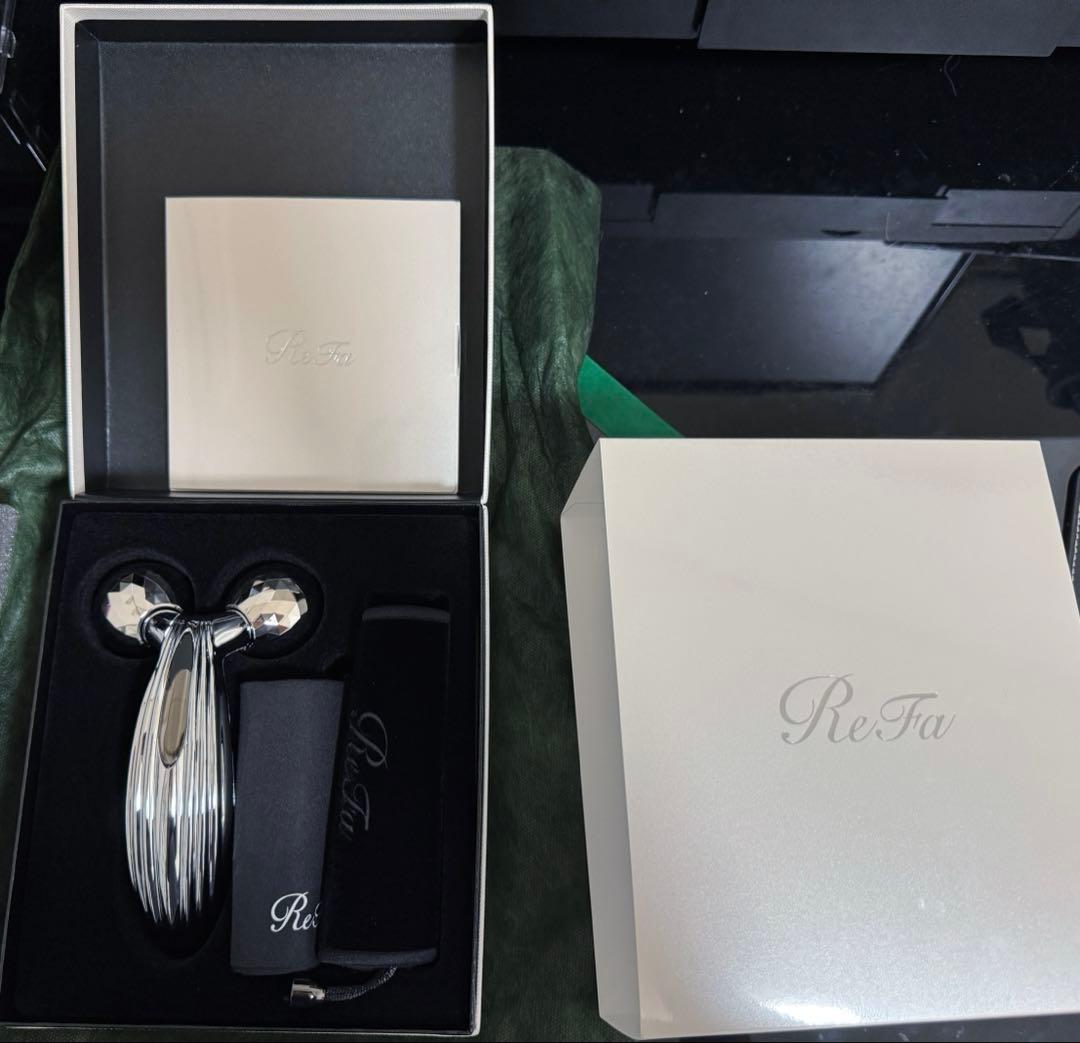 【新品未使用品】リファ カラットレイ