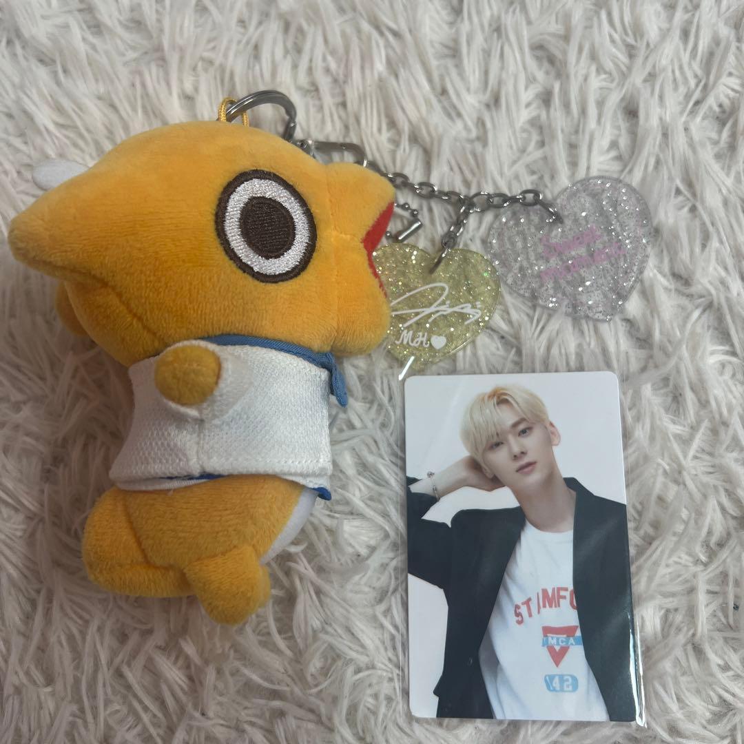 ファンミニョン　トレカ　キーホルダー