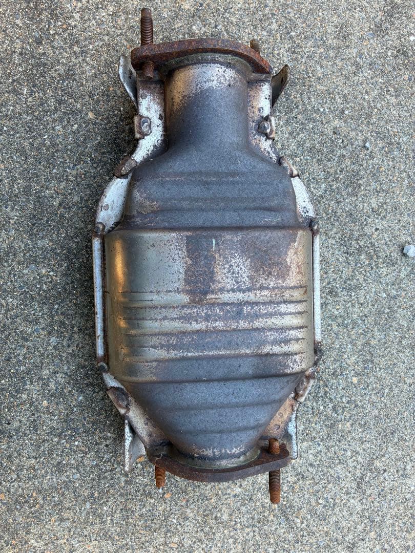 スカイライン　ER34 純正触媒