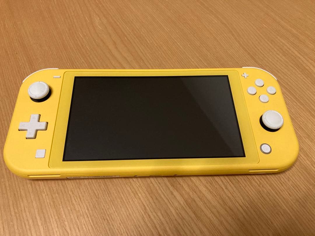 Switch LITE スイッチライト　イエロー本体とケースのセット