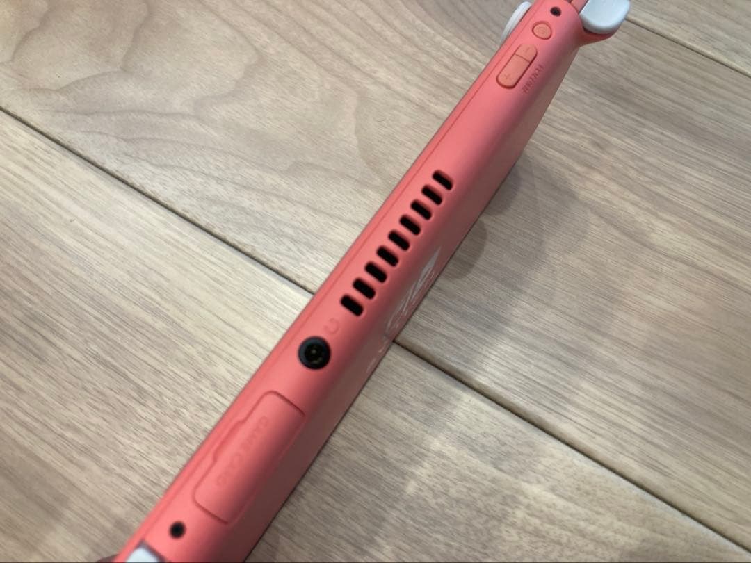 任天堂Switch ライト本体　コーラルピンク