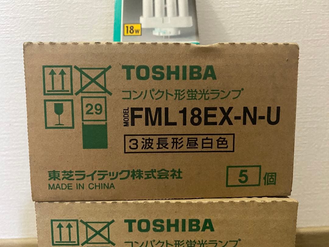 東芝 TOSHIBA コンパクト形蛍光 FML18EX-N-U 昼白色 16個