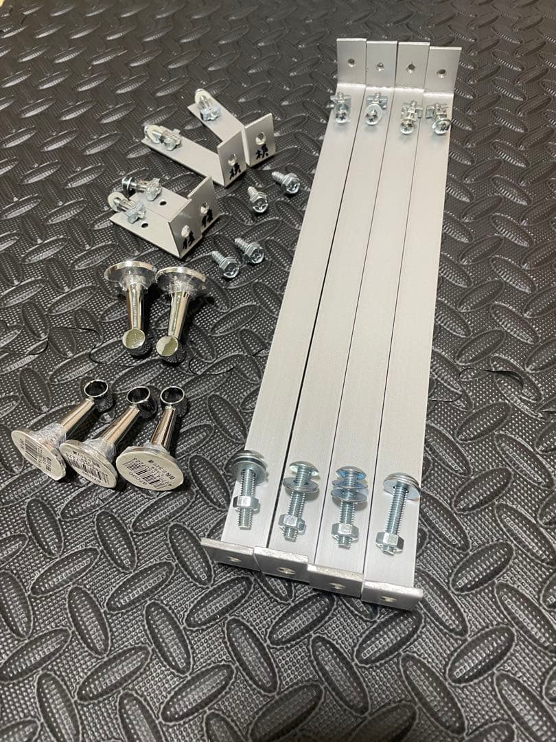 あきひろあきひろ‼️UDクオン　オーバーヘッドコンソール　寝台