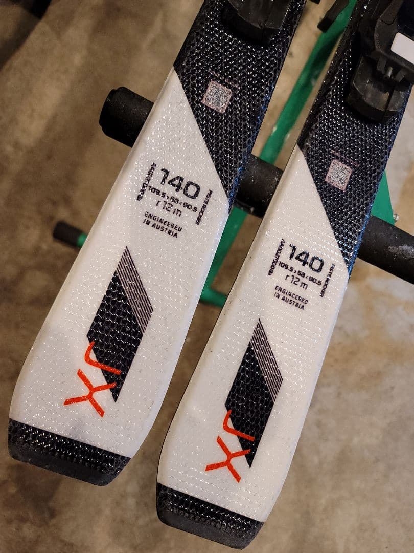 ATOMIC REDSTER JX 140cm hotwax施工済み