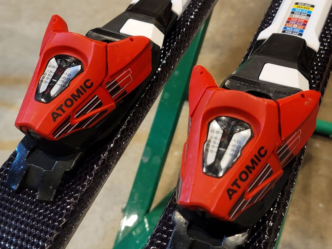 ATOMIC REDSTER JX 140cm hotwax施工済み