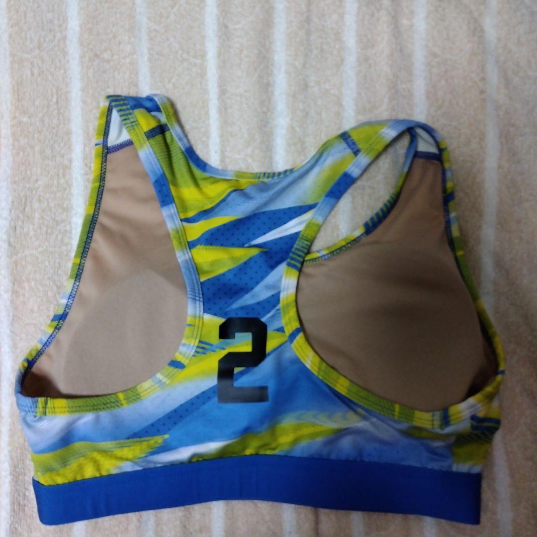 ビーチバレー　ユニフォーム