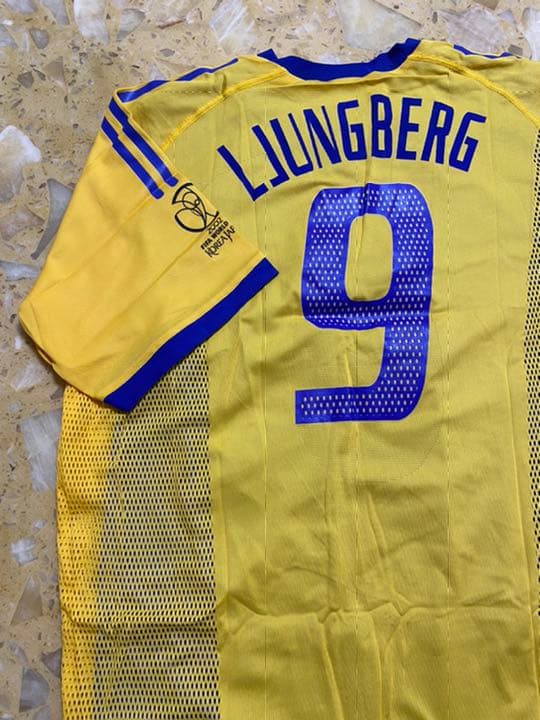 アディダス　スウェーデン代表　ユニフォーム