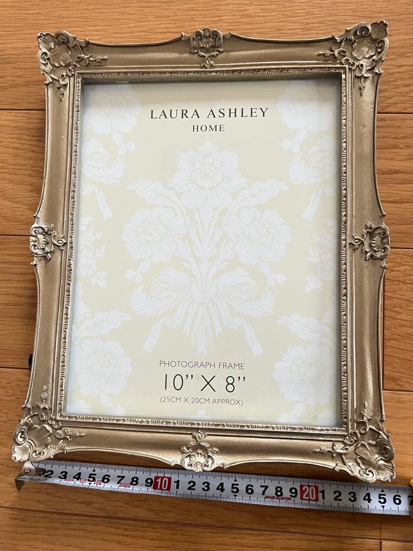 LAURA ASHLEY 大きめゴールドフォトフレーム 写真たて2個セット
