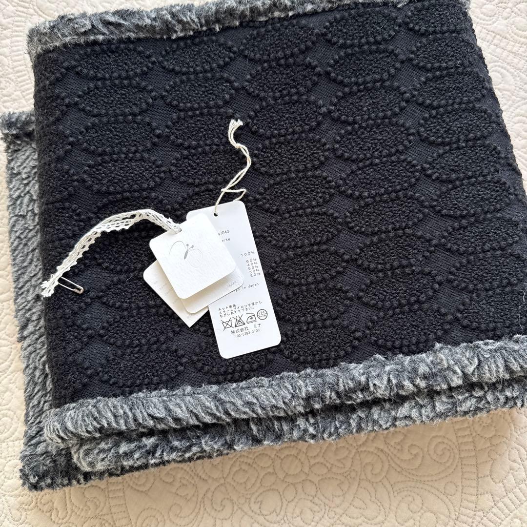 ミナペルホネン tarte タルト 刺繍マフラー black