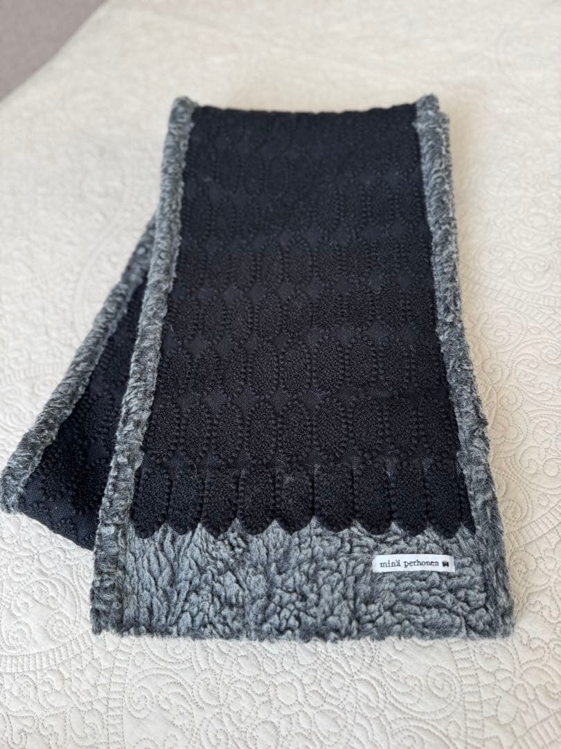 ミナペルホネン tarte タルト 刺繍マフラー black
