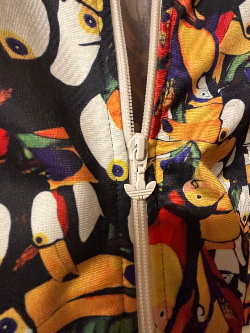 永野芽郁ちゃん風　adidas オウム柄ジッブアップジャケット