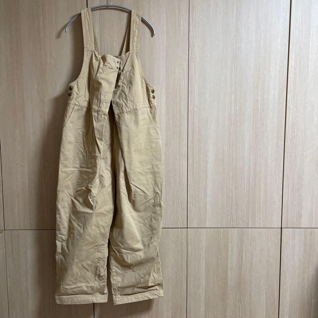 ネストローブ　フロントホックサロペット　ベージュ