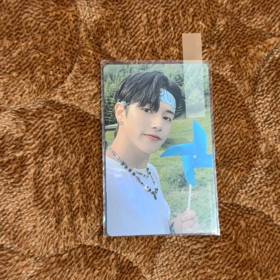 ATEEZ フォトブック　トレカ　ウヨン　ヨサン