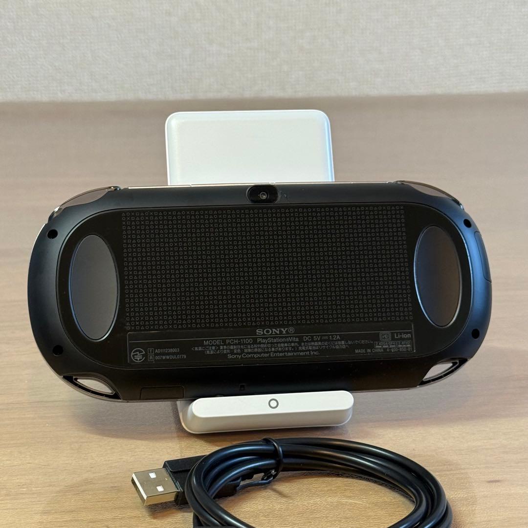 6-101【美品】PSVITA PCH-1100 クリスタル・ブラック