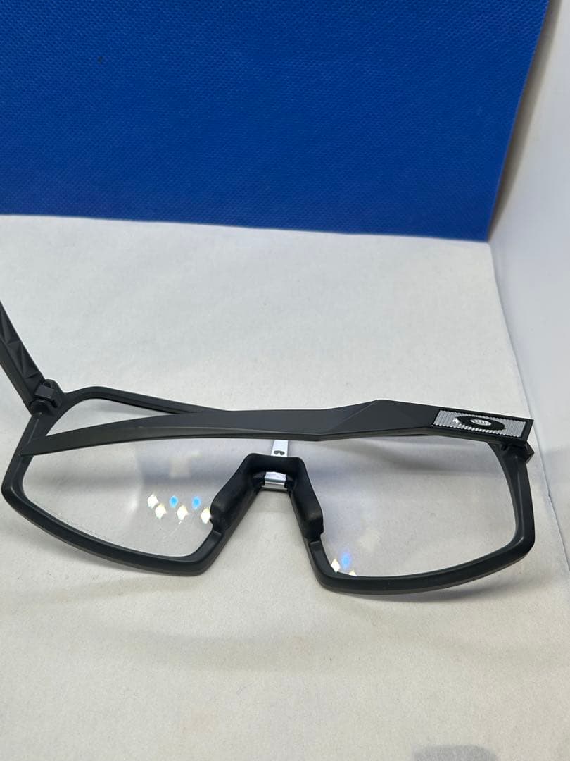 オークリー（Oakley）Sutroスートロ サングラス