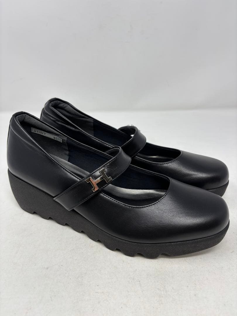 A271ヒルズアヴェニュー ＜日本製＞レザー ストラップ ウェーブソールパンプス