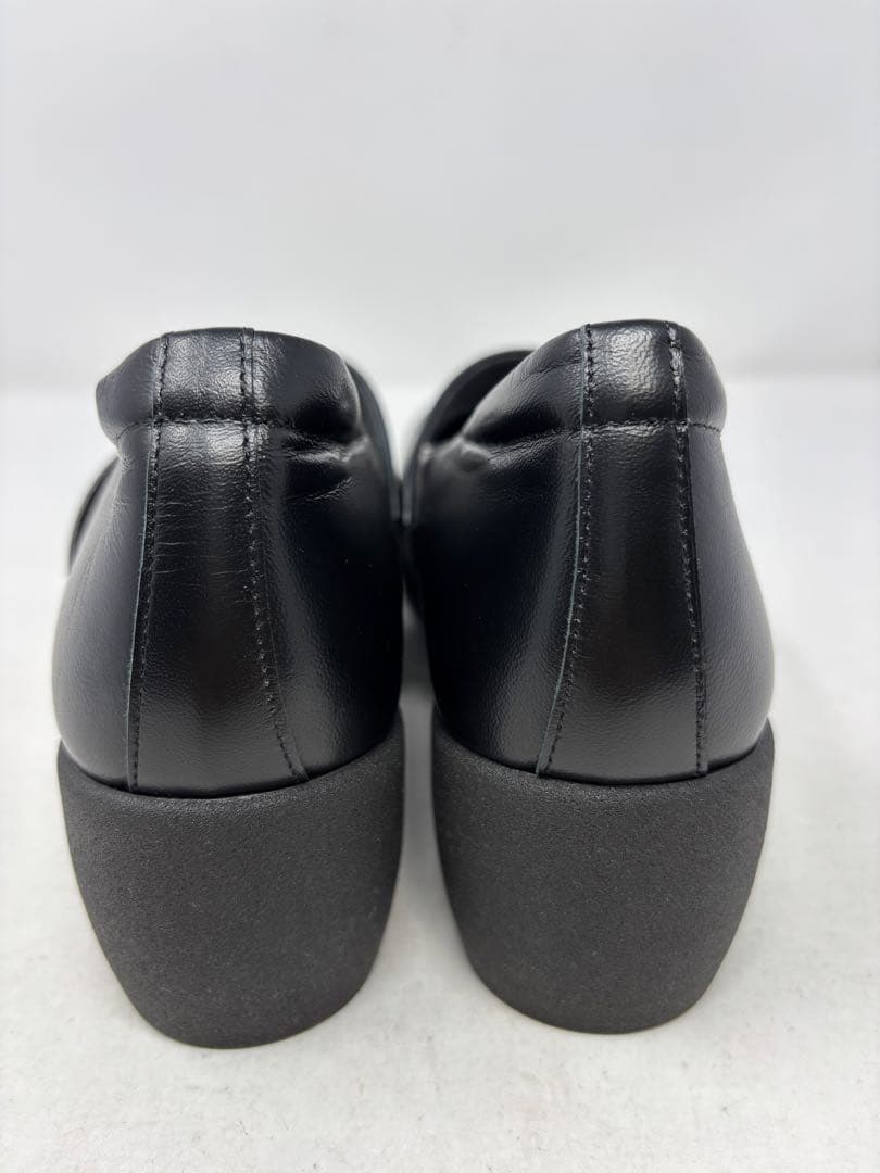 A271ヒルズアヴェニュー ＜日本製＞レザー ストラップ ウェーブソールパンプス