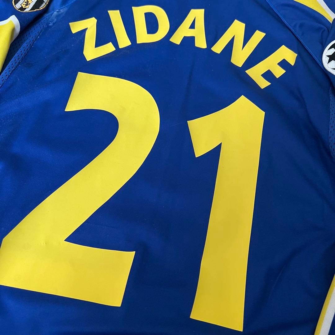 【極希少品】98/99ユヴェントス No.21ジネディーヌ・ジダンCLパッチ付き
