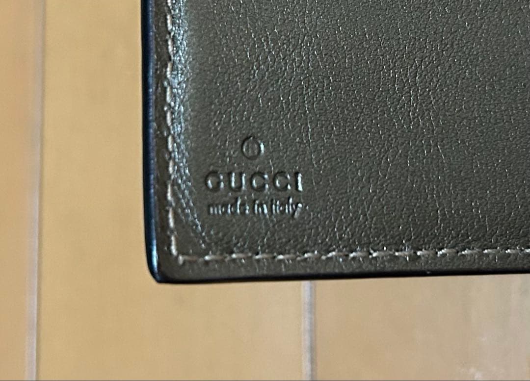 【GUCCI グッチ シマ レザー オリーブグリーン 二つ折り財布】
