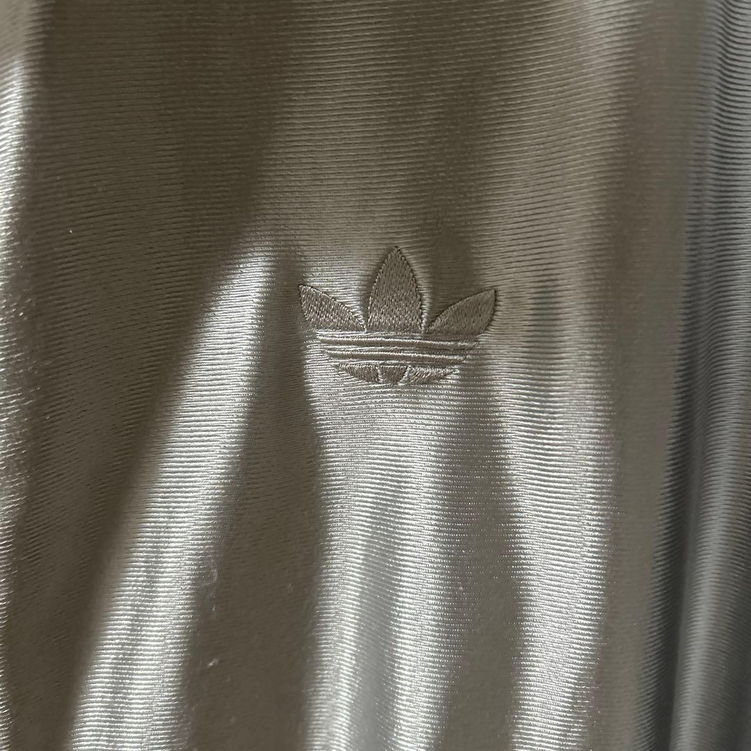 adidas シルバー ジップアップジャージ　上下 セットアップ