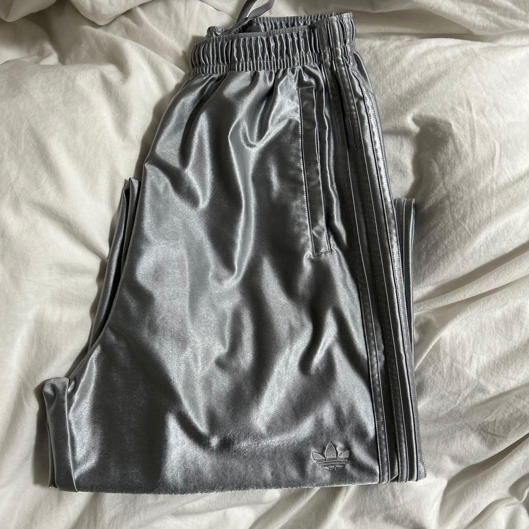 adidas シルバー ジップアップジャージ　上下 セットアップ